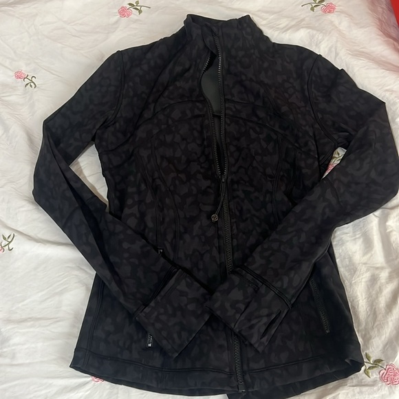 Lululemon Camo Cheetah Define Jacket - Picture 6 of 7